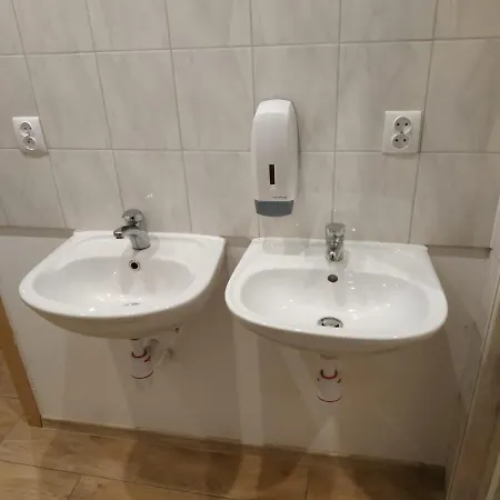 Vandrerhjem 4u Zgorzelec - Free Parking Jedrzychowice (Zgorzelec)